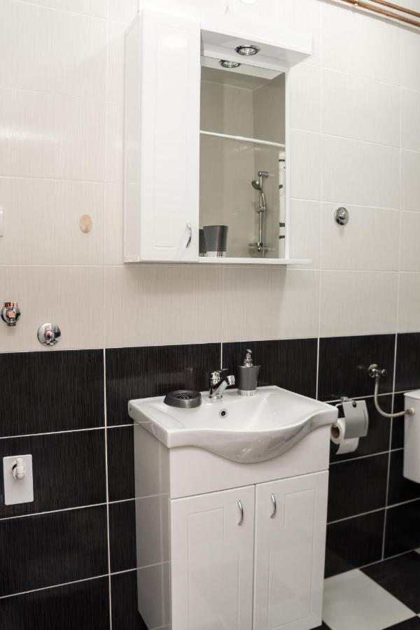 City Apartment Bb Баина-Башта Экстерьер фото